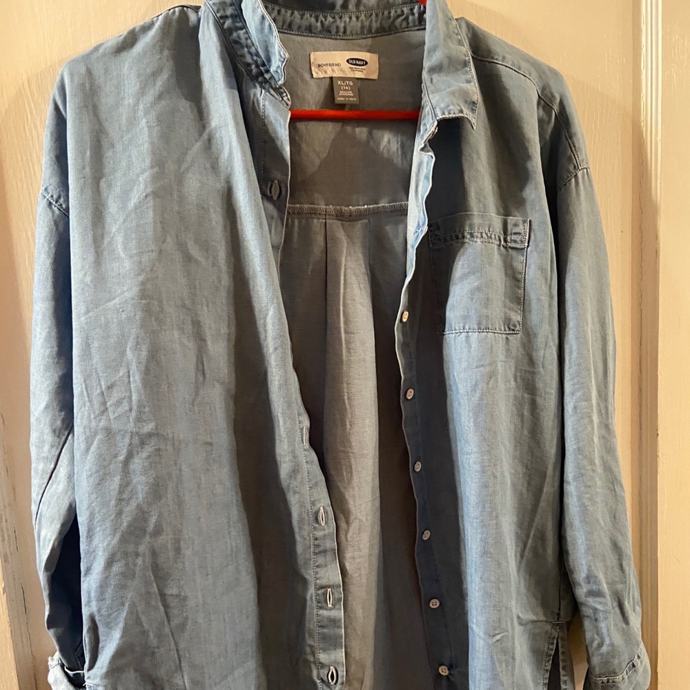 Nwt old navy boyfriend button up shirt